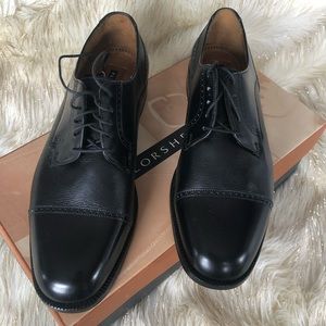 Mens black Florsheim dress shoes